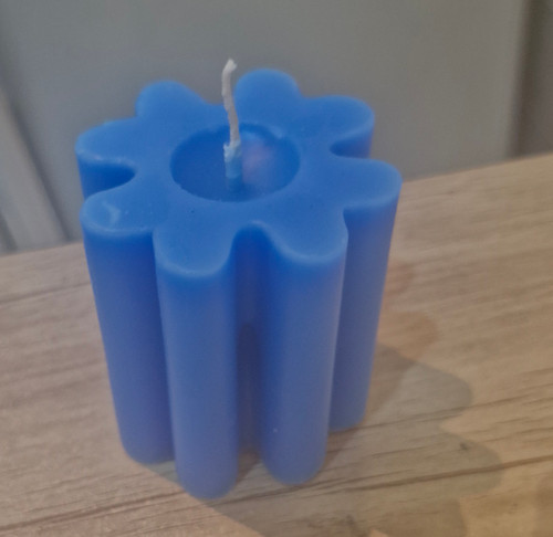 شمع استوانه ای دالبر دار