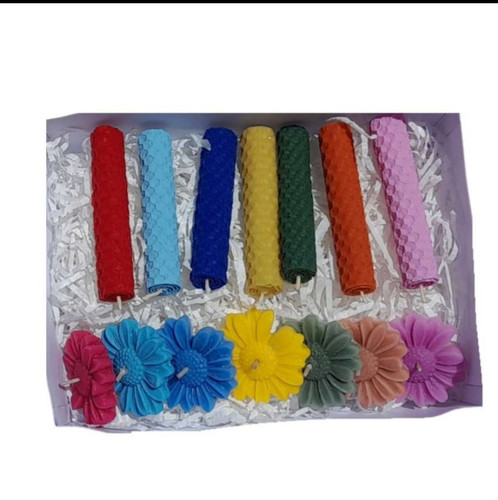 شمع مدل گل بابونه و بیزوکس مجموعه ۱۴ عددی