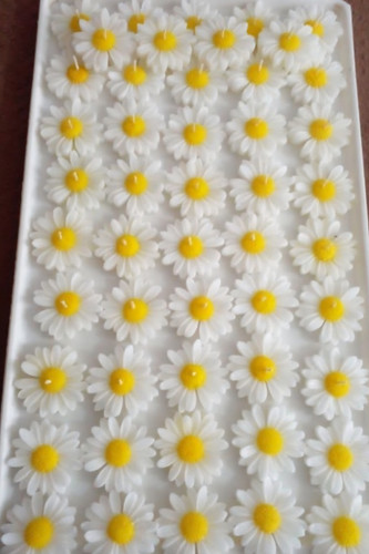 بسته ۱۰۰ تایی شمع بابونه بزرگ